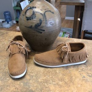 Minnetonka Venice 457 booties